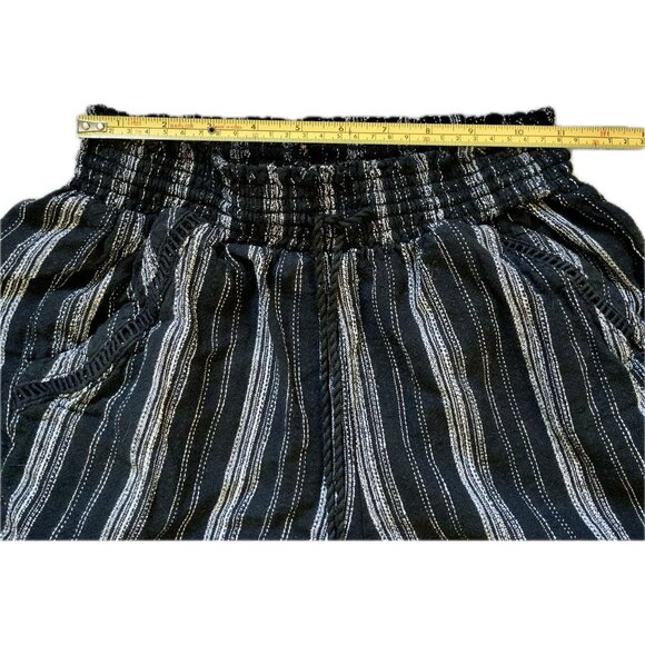 Briggs Women’s Shorts Black Striped Linen/Rayon Blend Elastic Waist Size S Boho - Picture 8 of 11
